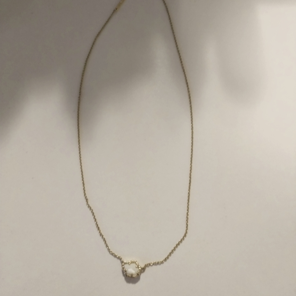 Kendra Scott gold necklace